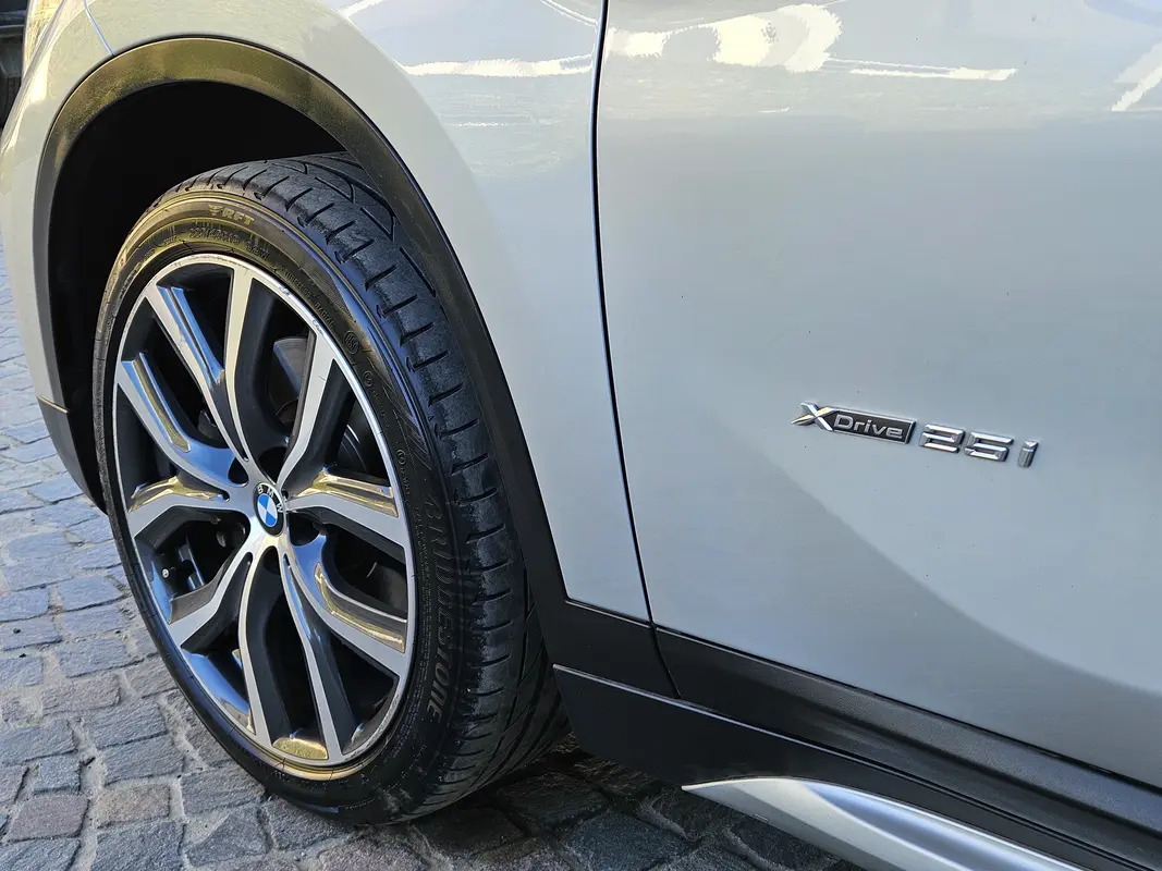 Mira esta publicación de BMW X1 2018 en Motordil