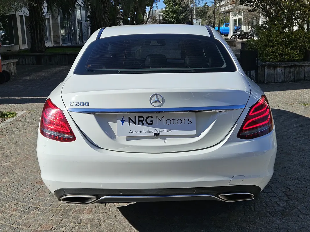 Mira esta publicación de Mercedes Benz Clase C 2017 en Motordil