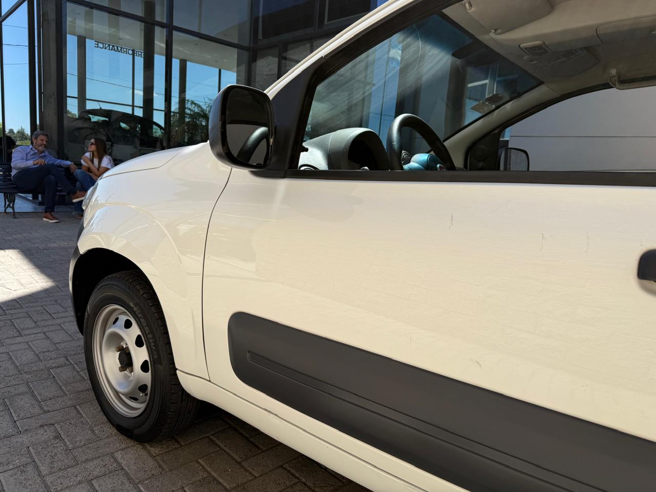 Mira esta publicación de Fiat Fiorino 2018 en Motordil