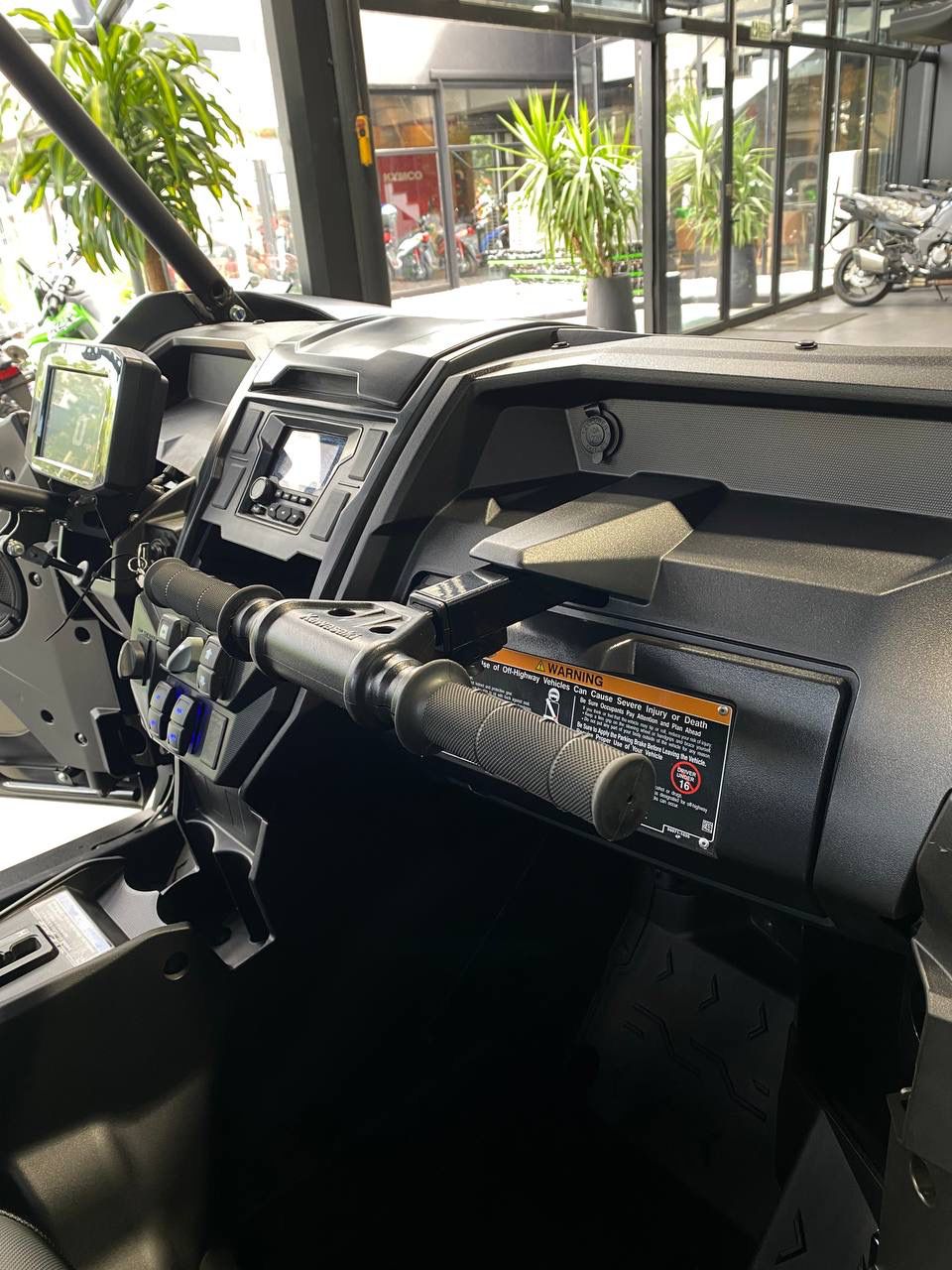 Mira esta publicación de Kawasaki KRX Teryx 1000 UTV 2024 en Motordil