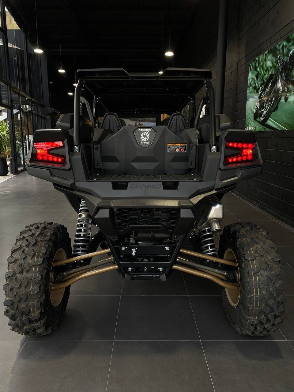 Mira esta publicación de Kawasaki KRX Teryx 1000 UTV 2024 en Motordil