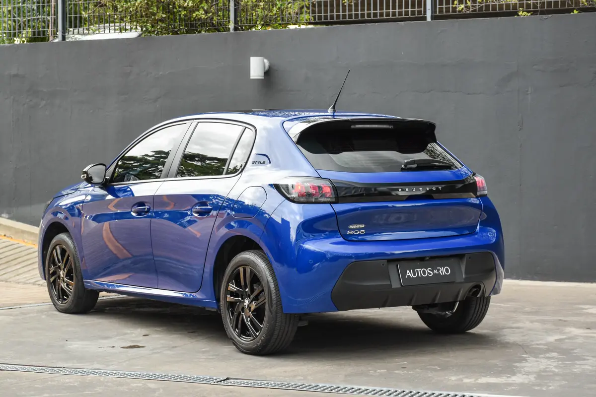 Mira esta publicación de Peugeot 208 2022 en Motordil