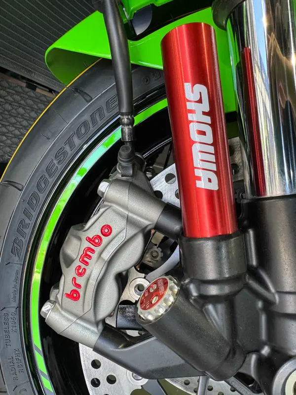 Mira esta publicación de Kawasaki ZX 10R 2025 en Motordil