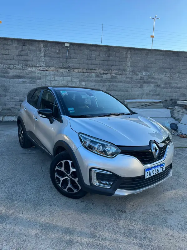 Mira esta publicación de Renault Captur 2017 en Motordil