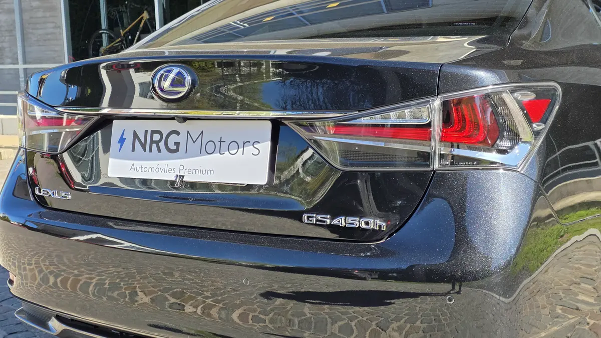 Mira esta publicación de Lexus GS 2018 en Motordil