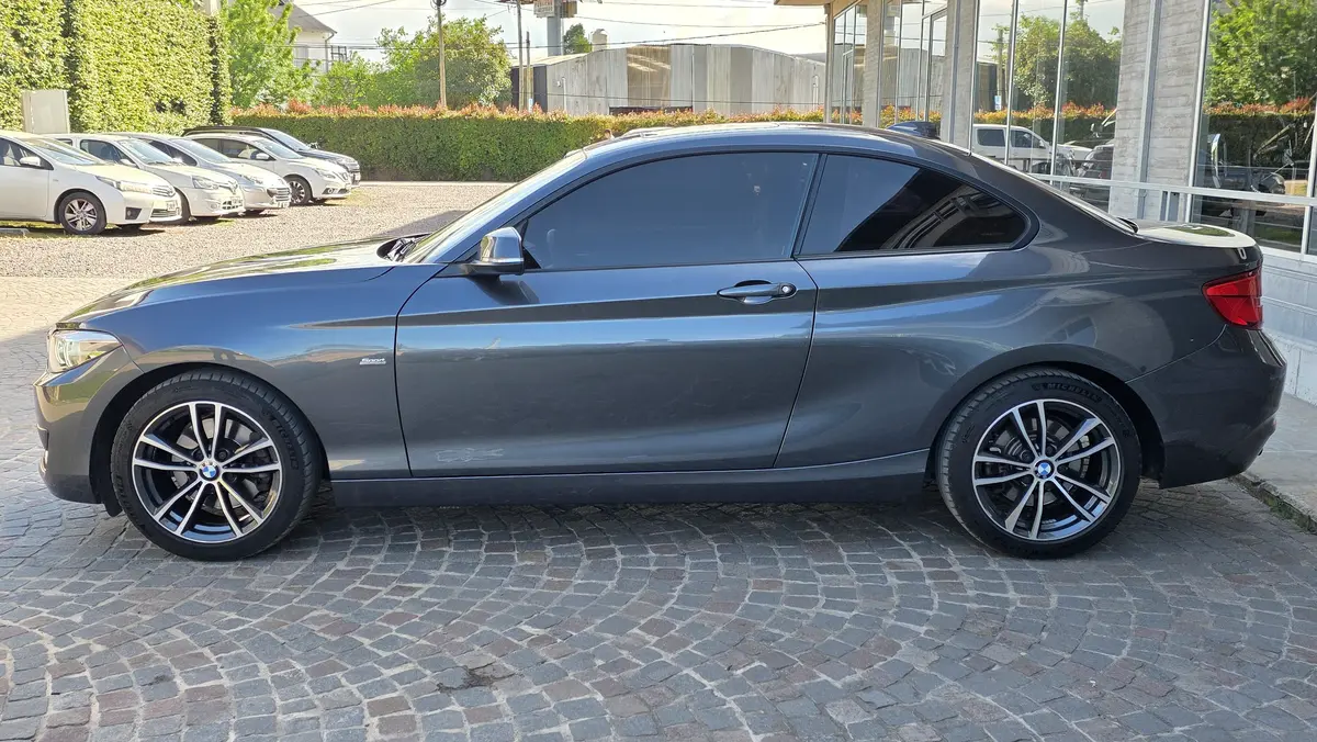 Mira esta publicación de BMW Serie 2 2019 en Motordil