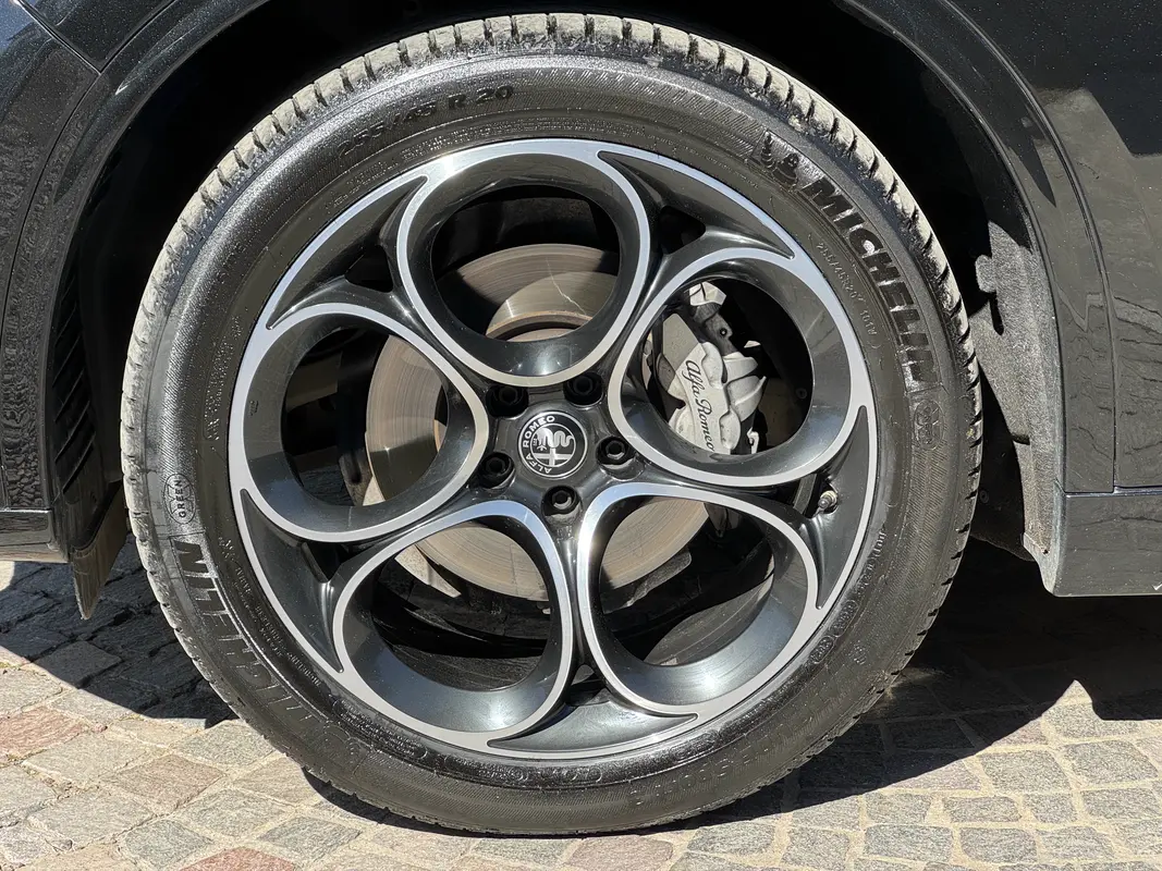 Mirá esta publicación de Alfa Romeo Stelvio