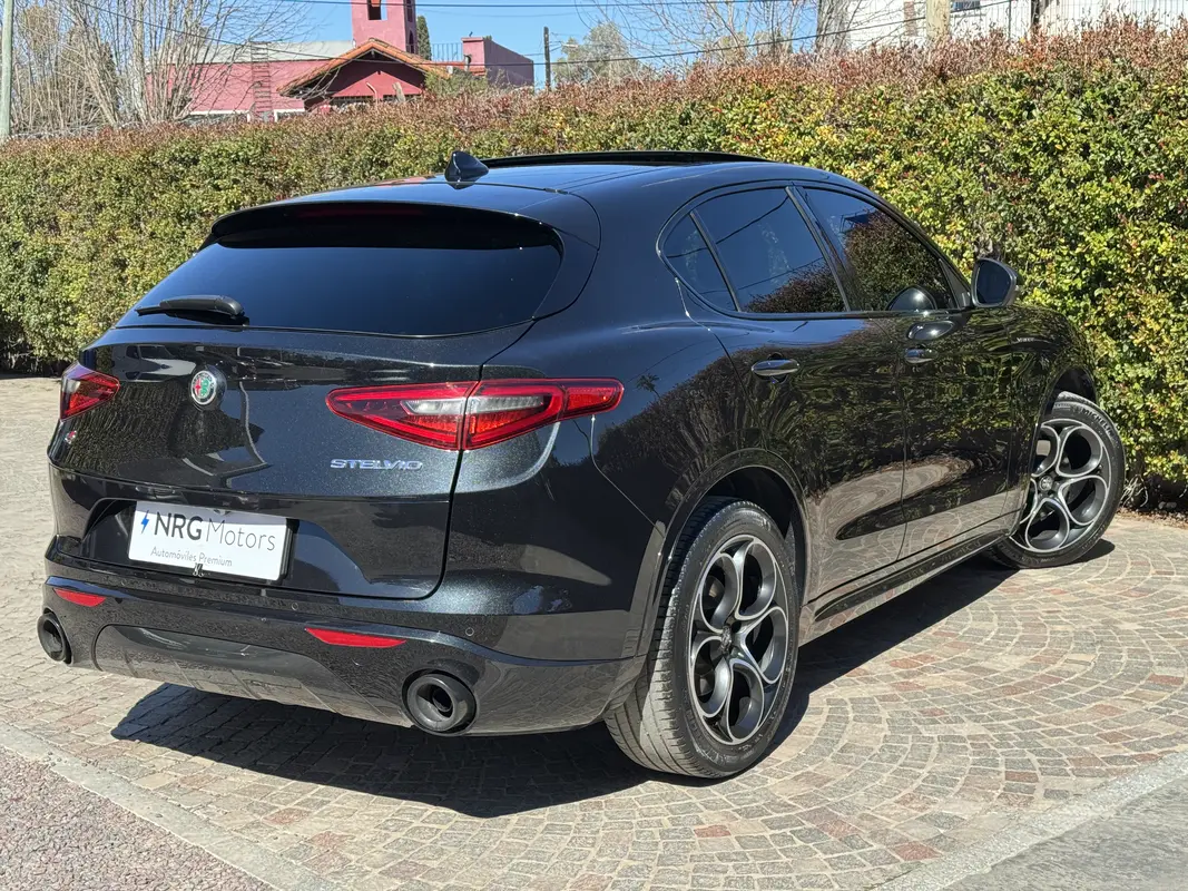 Mirá esta publicación de Alfa Romeo Stelvio