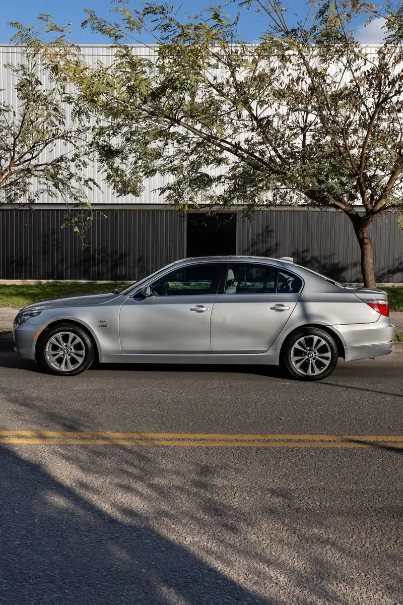 Mira esta publicación de BMW Serie 5 2010 en Motordil