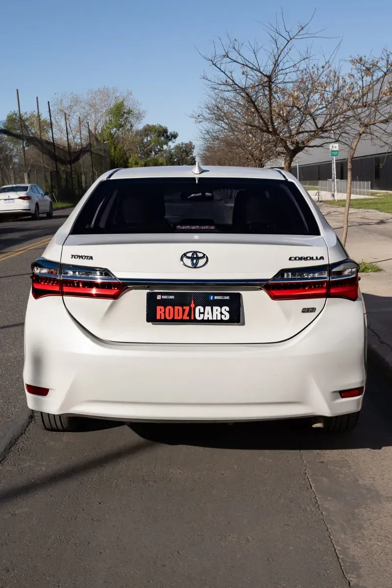 Mira esta publicación de Toyota Corolla 2018 en Motordil