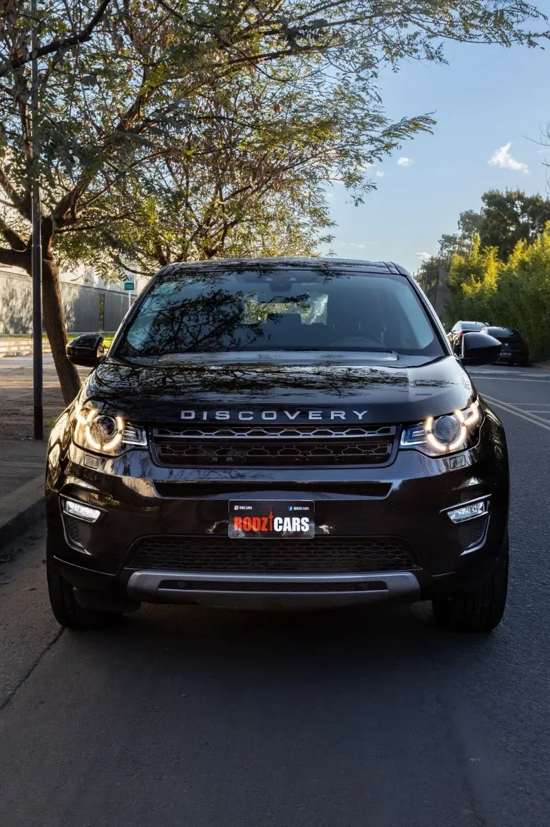 Mira esta publicación de Land Rover Discovery 2016 en Motordil