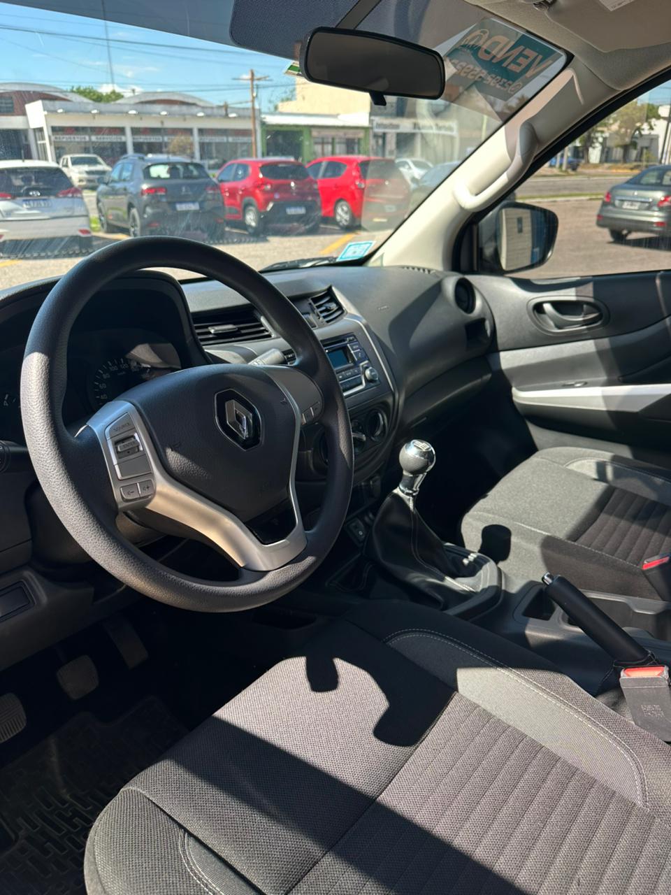 Mira esta publicación de Renault Alaskan 2023 en Motordil