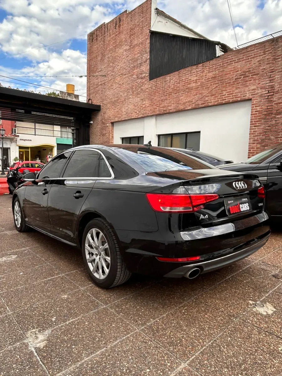 Mira esta publicación de Audi A4 2017 en Motordil