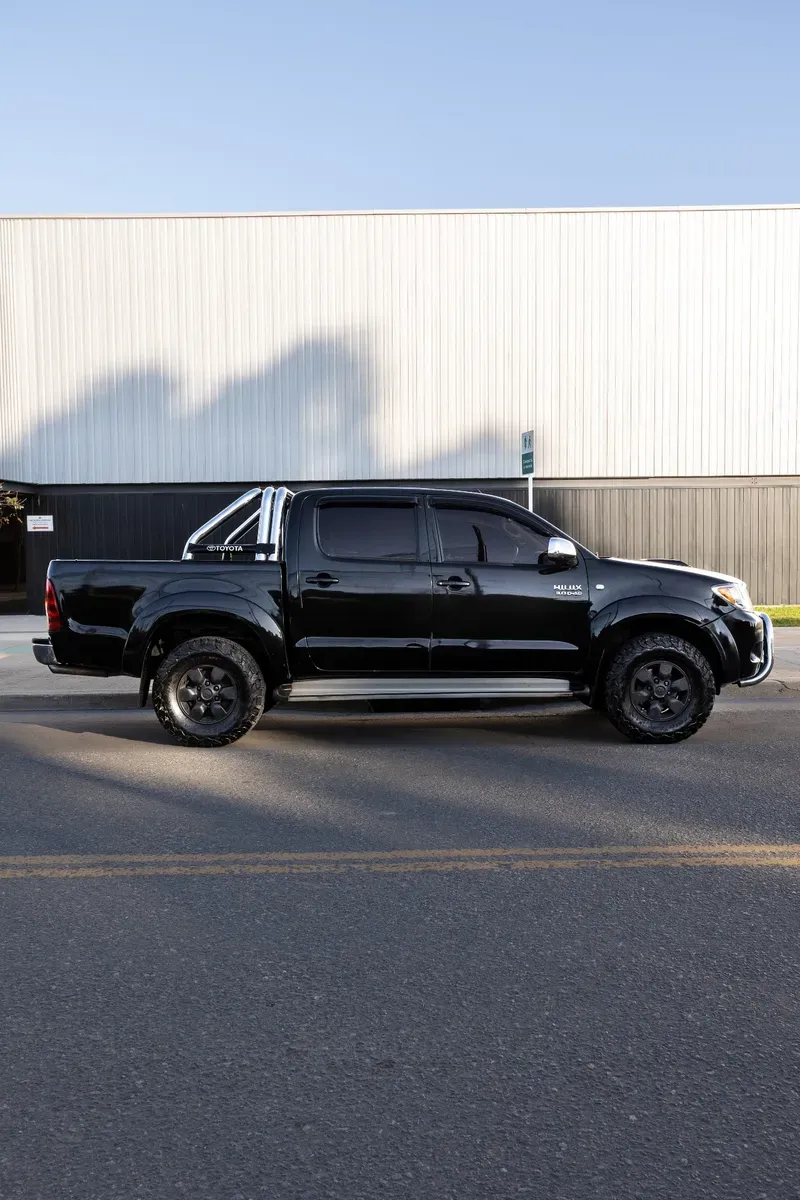Mira esta publicación de Toyota Hilux 2006 en Motordil