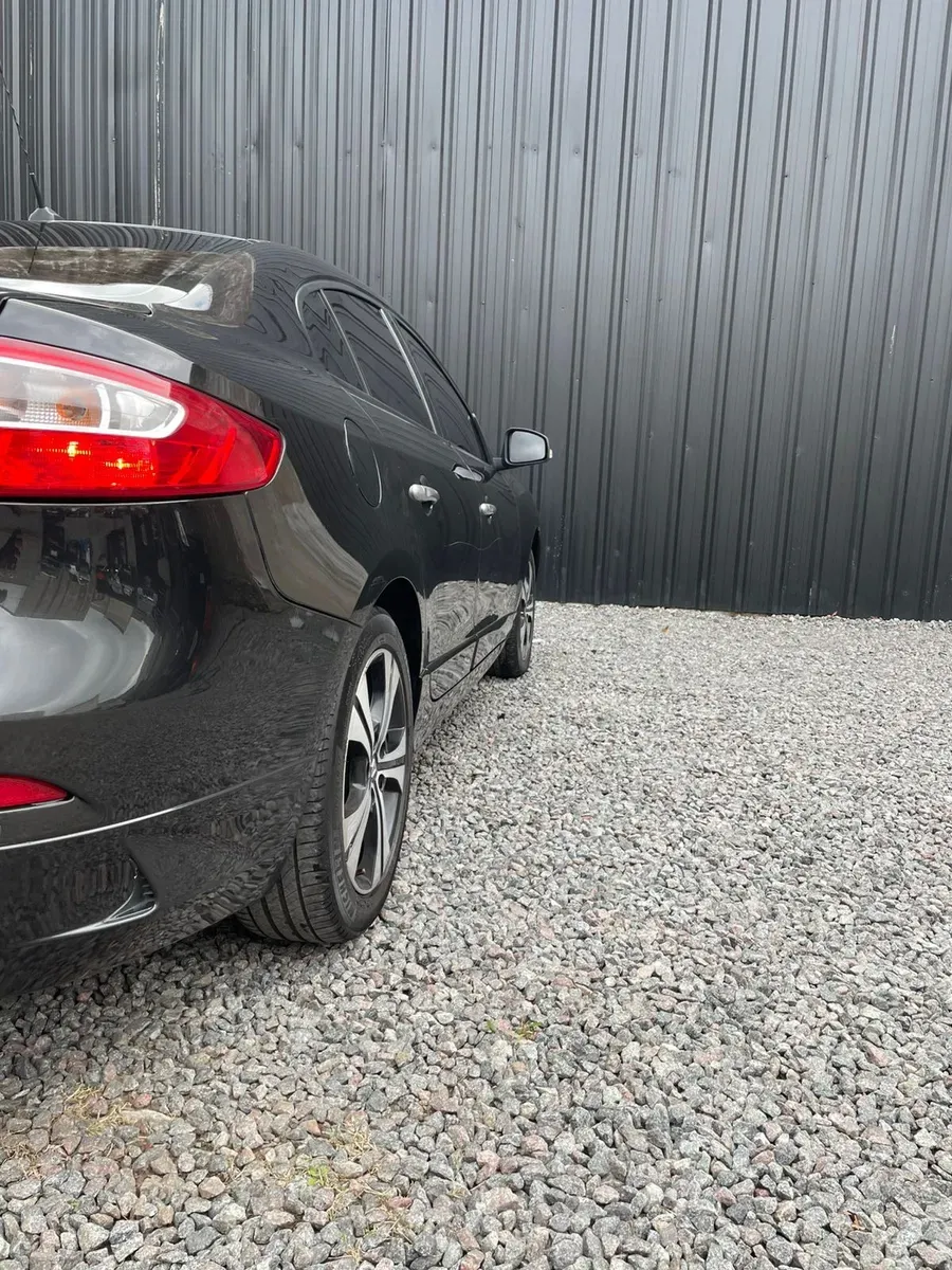 Mira esta publicación de Renault Fluence 2013 en Motordil