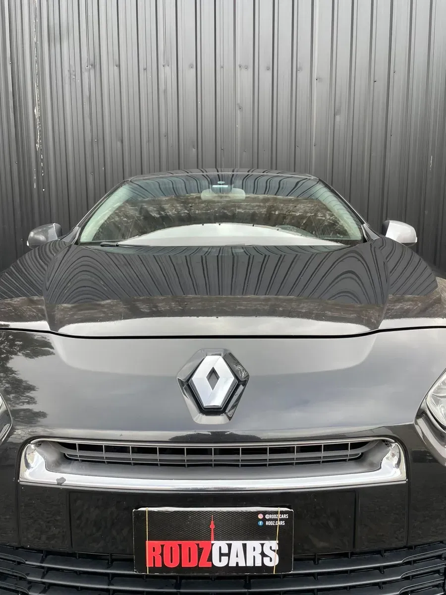 Mira esta publicación de Renault Fluence 2013 en Motordil