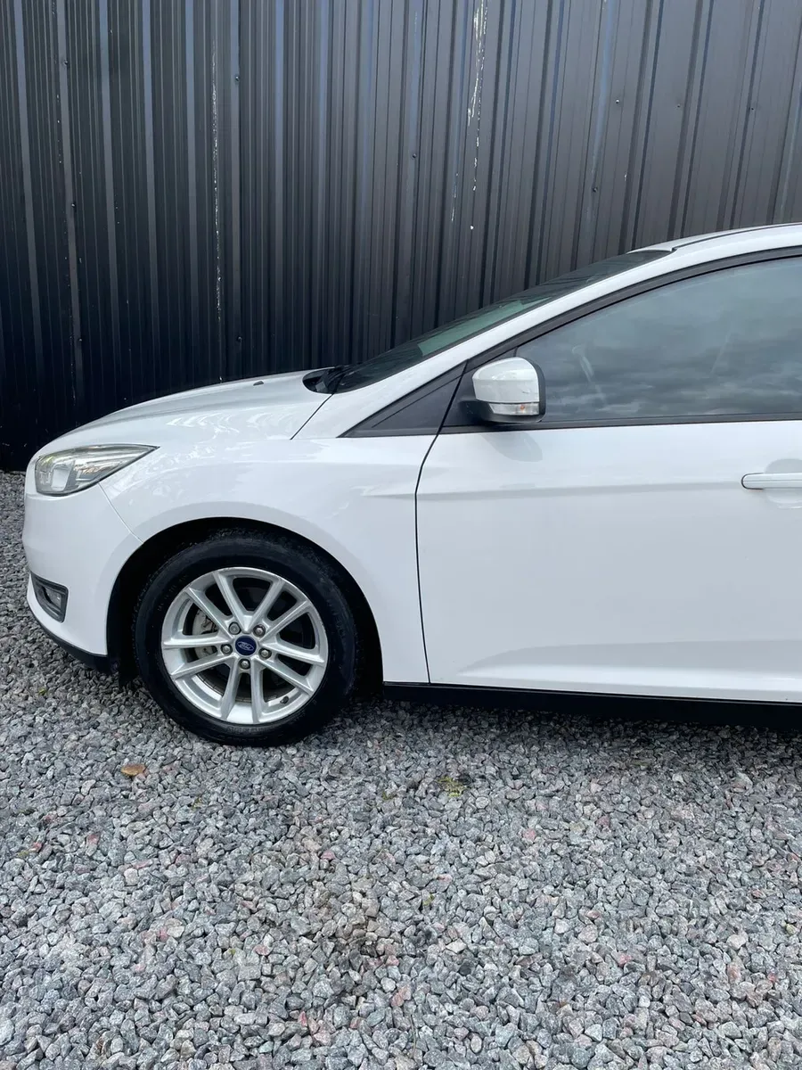 Mira esta publicación de Ford Focus 2018 en Motordil