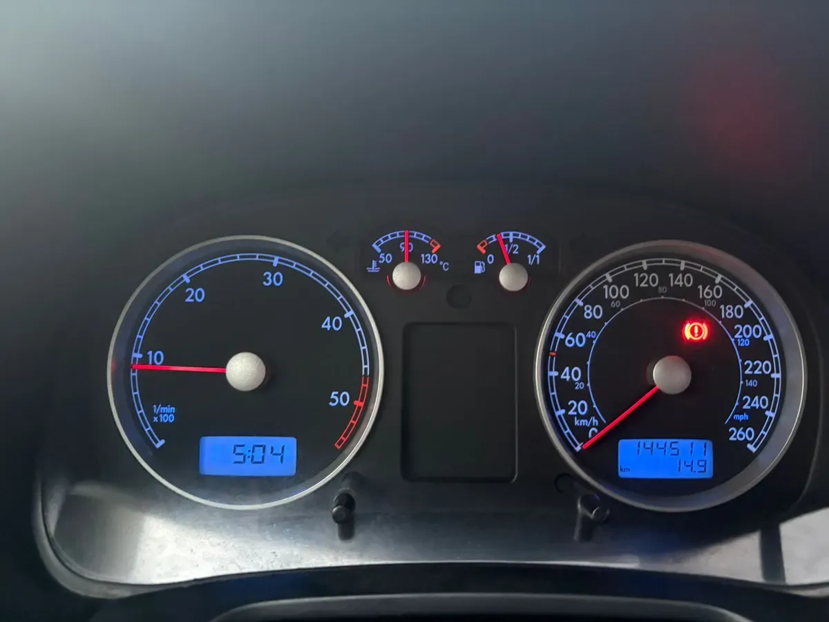 Mira esta publicación de Volkswagen Bora 2011 en Motordil