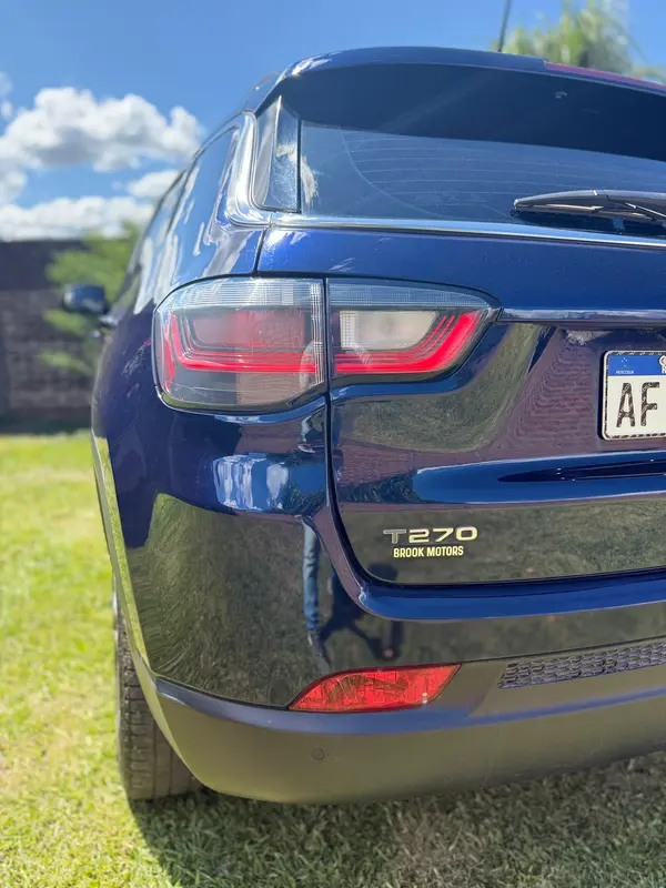 Mira esta publicación de Jeep Compass 2021 en Motordil