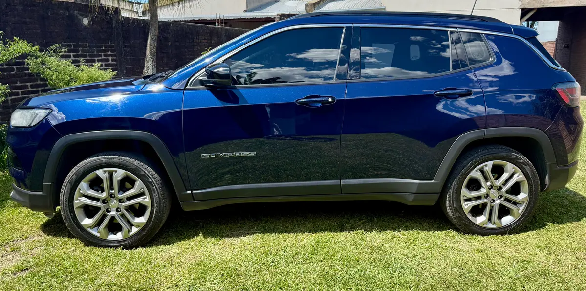 Mira esta publicación de Jeep Compass 2021 en Motordil