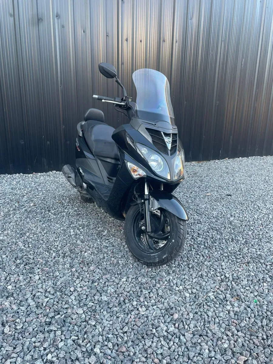 Mira esta publicación de SYM 200 I JOY Ride EVO 2018 en Motordil