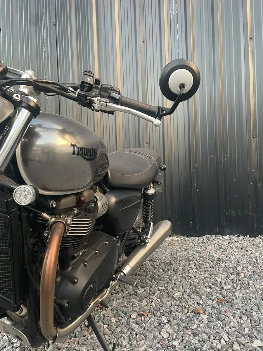 Mira esta publicación de Triumph 900 Twin 2020 en Motordil