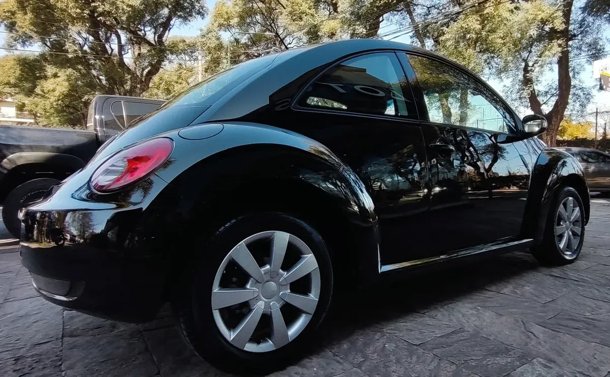 Mira esta publicación de Volkswagen New Beetle 2007 en Motordil