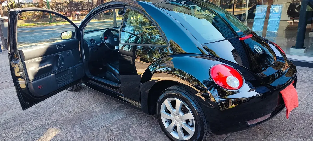 Mira esta publicación de Volkswagen New Beetle 2007 en Motordil