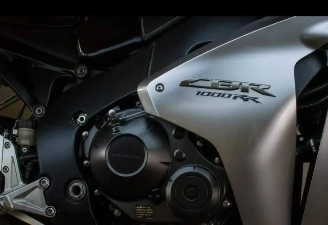 Mira esta publicación de Honda CBR 1000 RR 2008 en Motordil