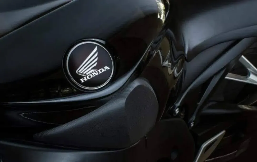 Mira esta publicación de Honda CBR 1000 RR 2008 en Motordil