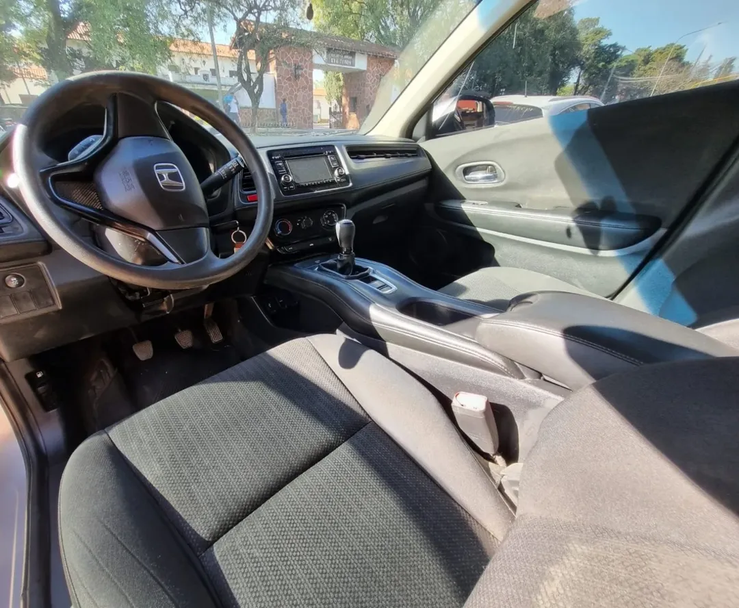 Mira esta publicación de Honda HRV 2015 en Motordil