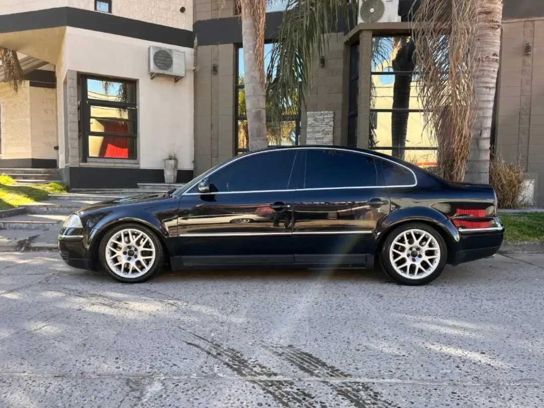 Mira esta publicación de Volkswagen Passat 2005 en Motordil