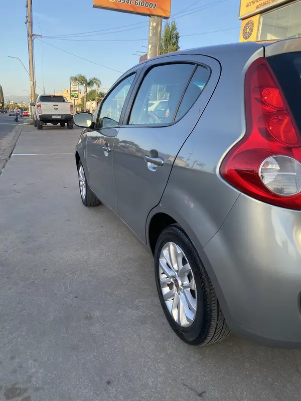 Mira esta publicación de Fiat Palio 2015 en Motordil