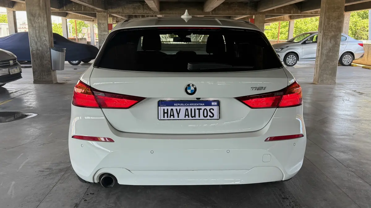 Mira esta publicación de BMW Serie 1 2021 en Motordil