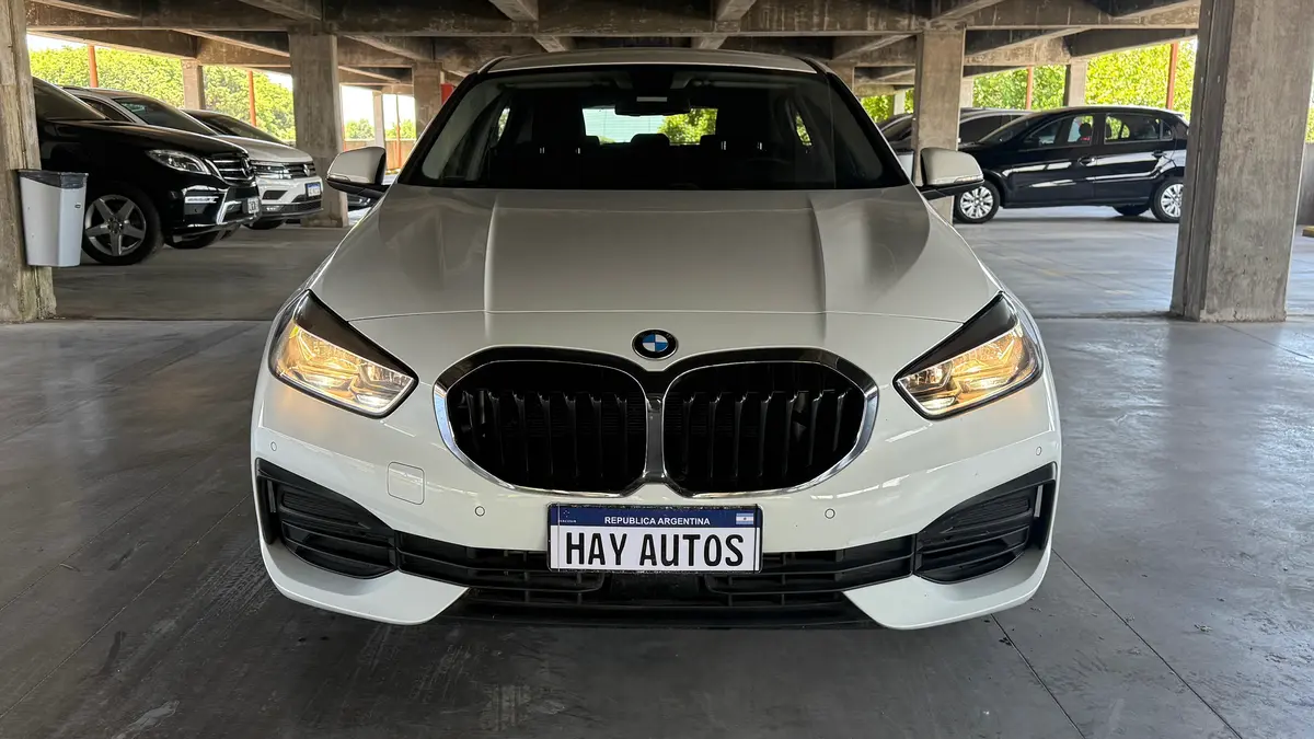 Mira esta publicación de BMW Serie 1 2021 en Motordil
