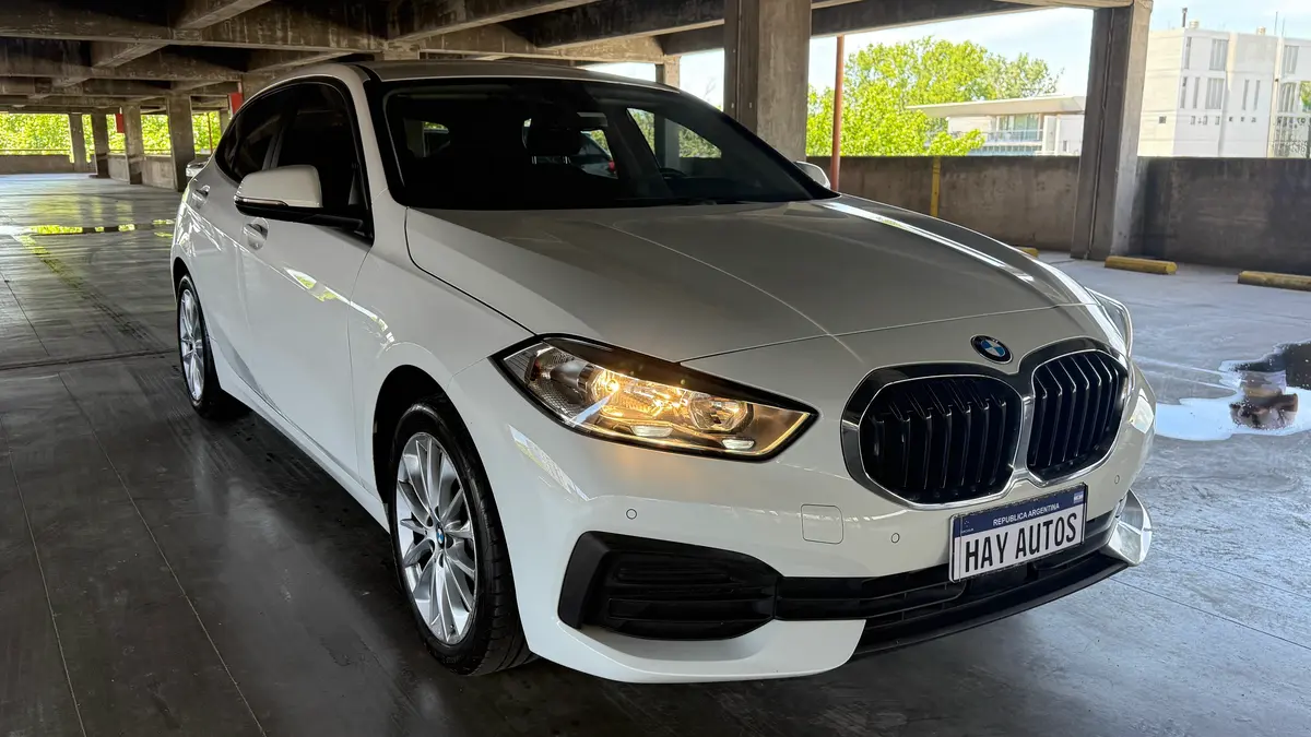 Mira esta publicación de BMW Serie 1 2021 en Motordil