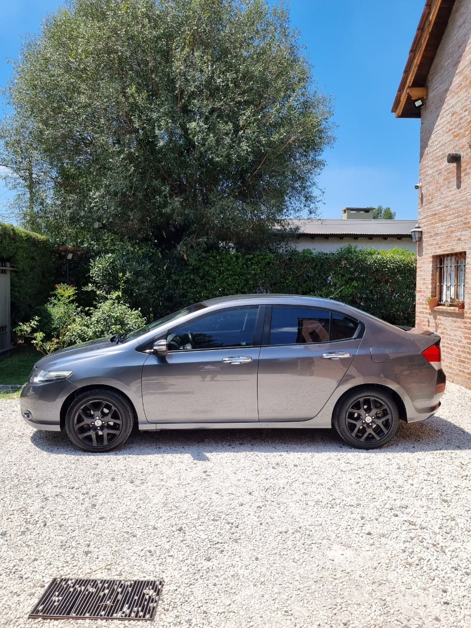 Mira esta publicación de Honda City 2010 en Motordil