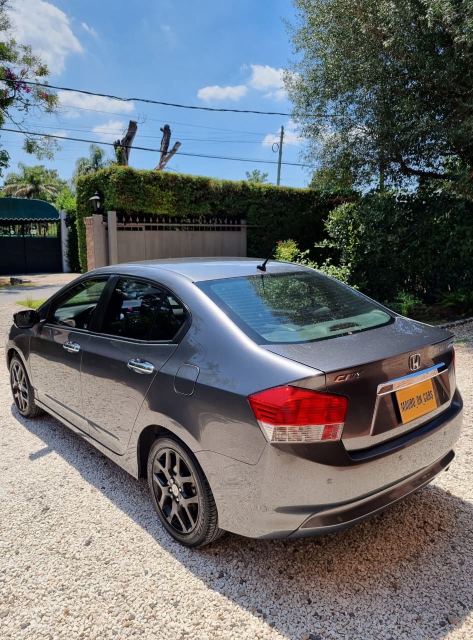 Mira esta publicación de Honda City 2010 en Motordil