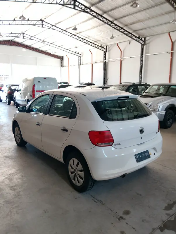 Mira esta publicación de Volkswagen Gol Trend 2014 en Motordil