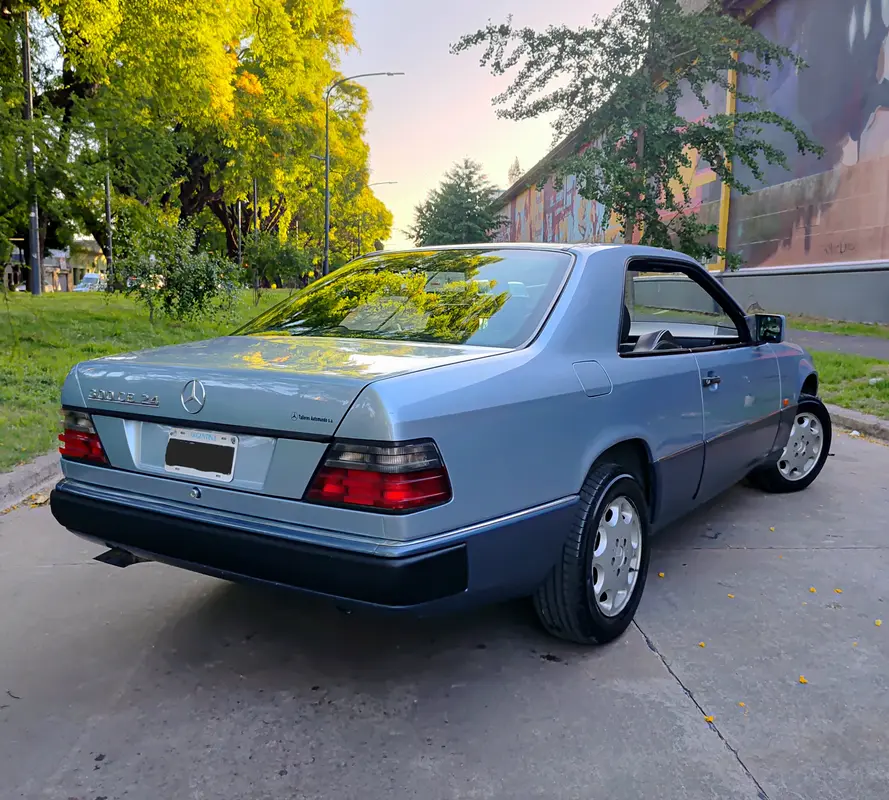 Mira esta publicación de Mercedes Benz 300 1991 en Motordil