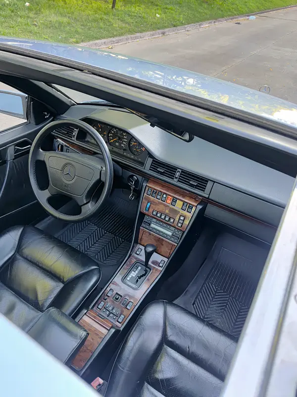 Mira esta publicación de Mercedes Benz 300 1991 en Motordil