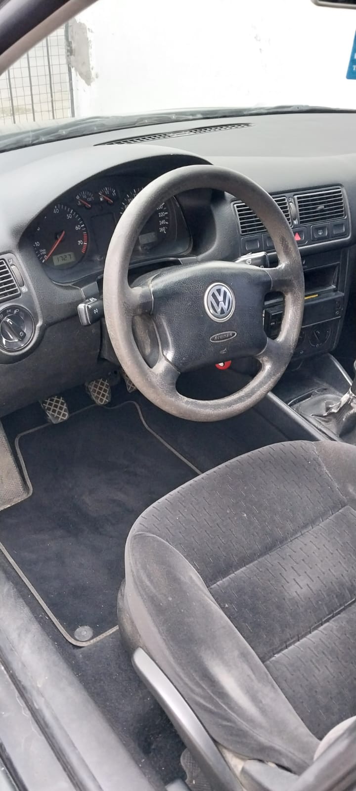 Mira esta publicación de Volkswagen Golf 2004 en Motordil