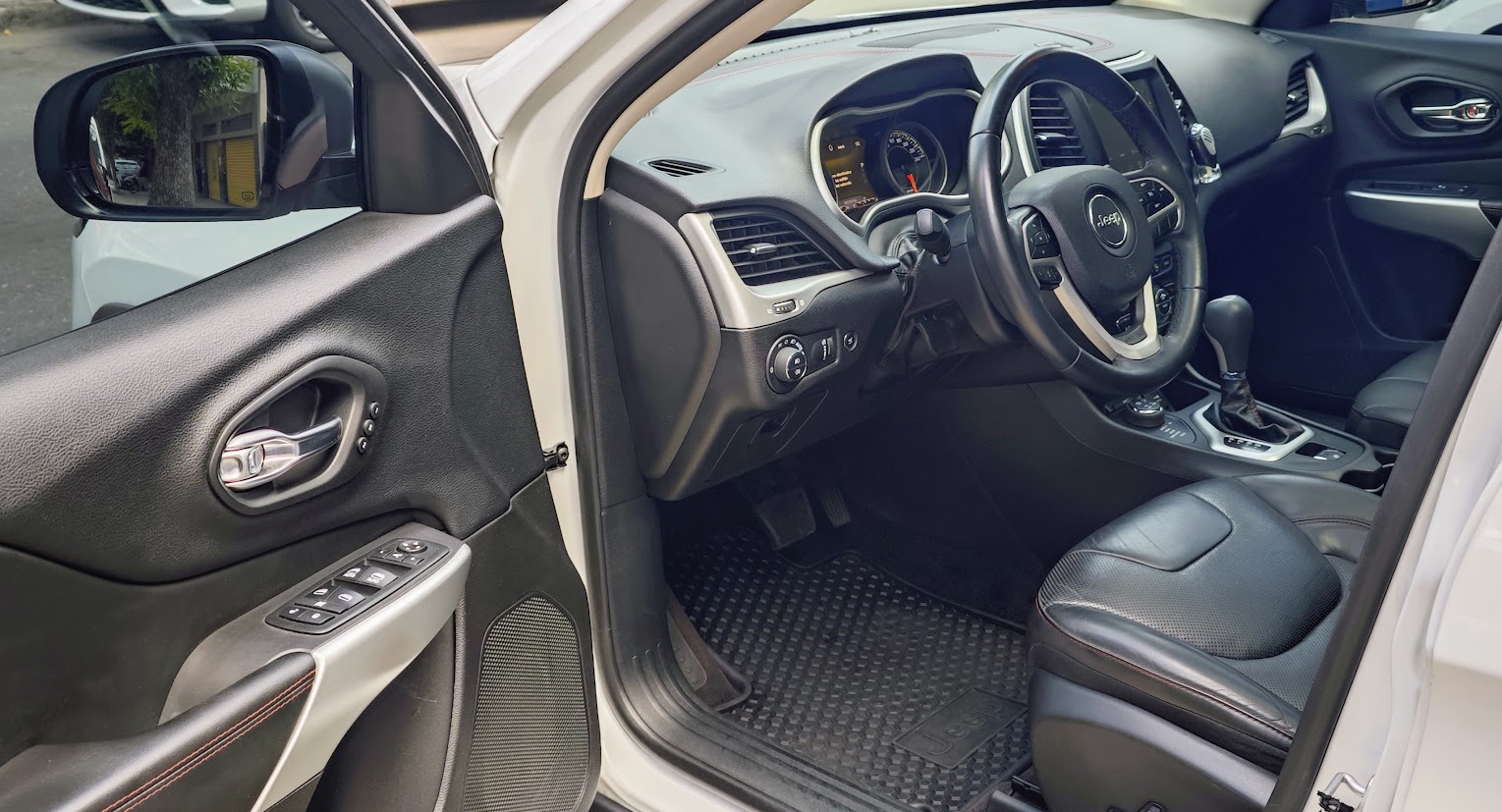 Mira esta publicación de Jeep Cherokee 2018 en Motordil