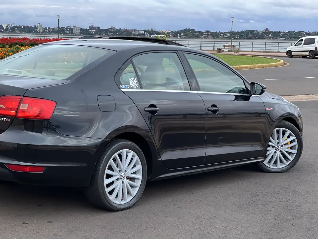Mira esta publicación de Volkswagen Vento 2013 en Motordil
