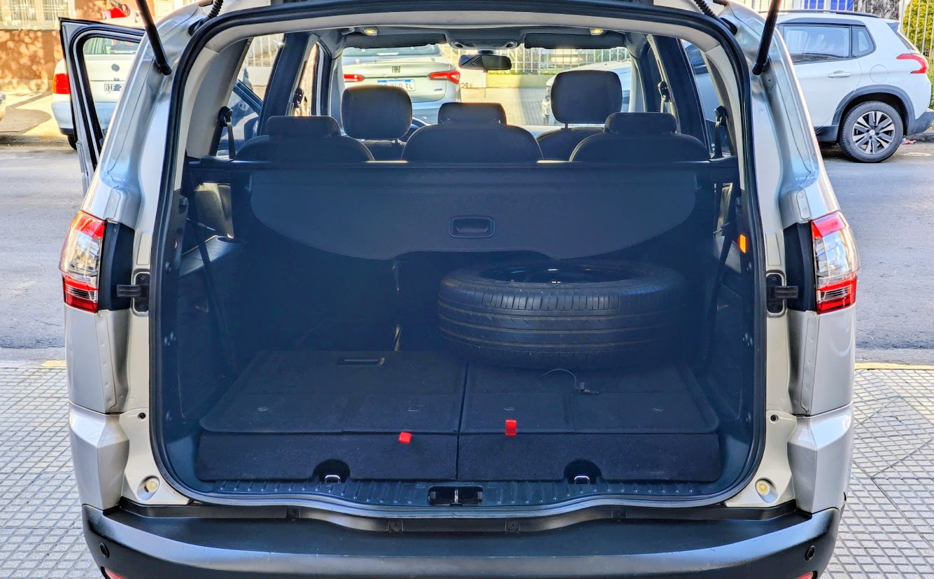 Mira esta publicación de Ford S Max 2011 en Motordil