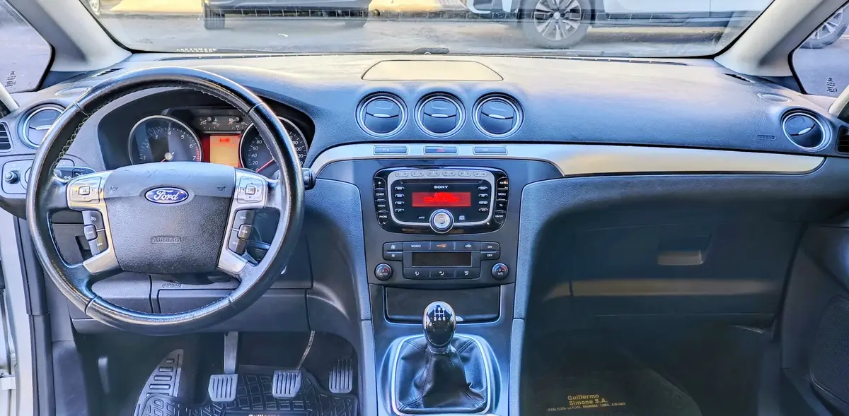 Mira esta publicación de Ford S Max 2011 en Motordil