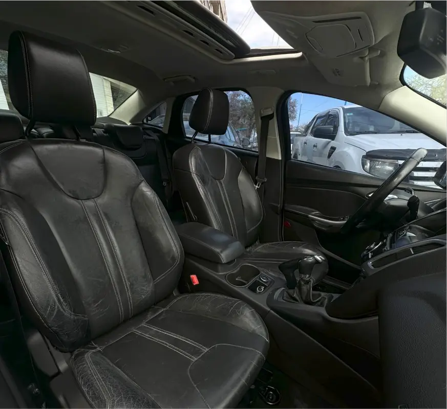 Mira esta publicación de Ford Focus 2014 en Motordil