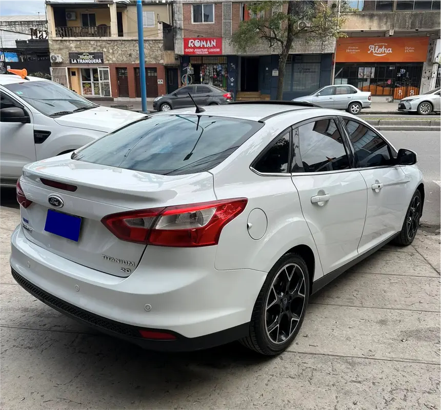 Mira esta publicación de Ford Focus 2014 en Motordil