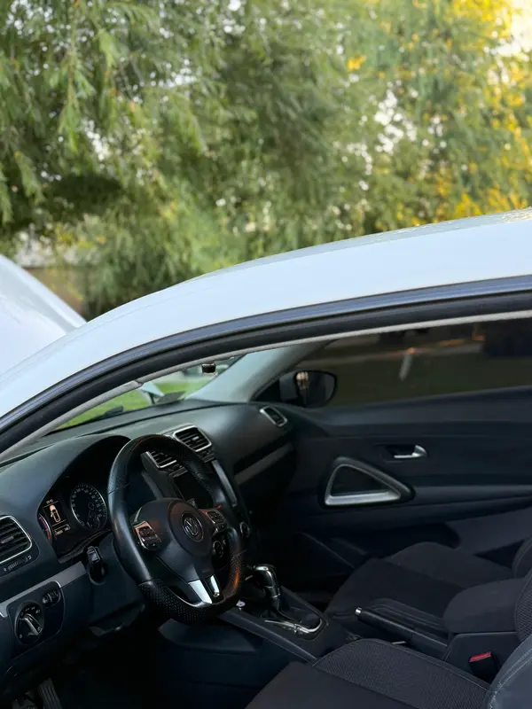 Mira esta publicación de Volkswagen Scirocco 2013 en Motordil