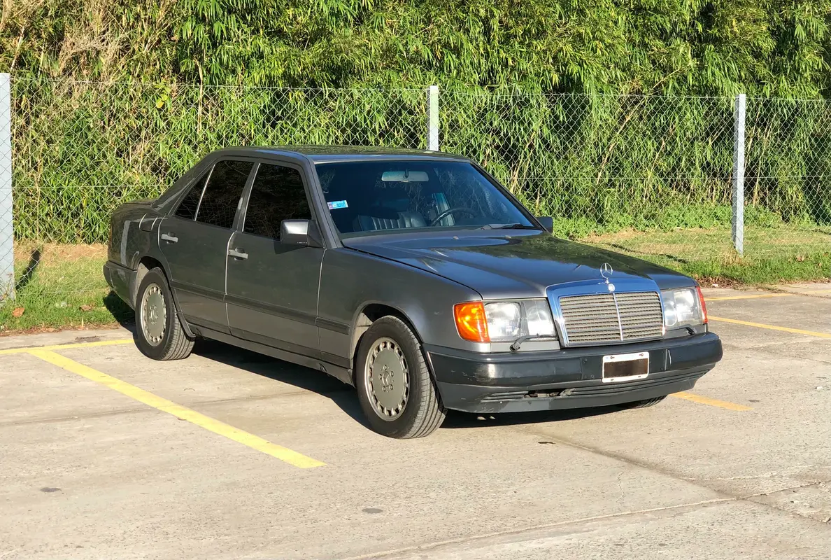 Mira esta publicación de Mercedes Benz Clase E 1987 en Motordil